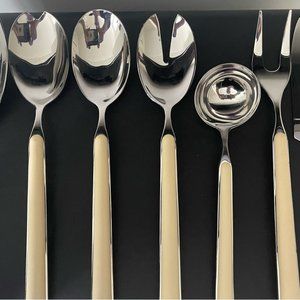 New in Box Mepra S.p.A. 7 Piece Serving Set Fantasia Vaniglia